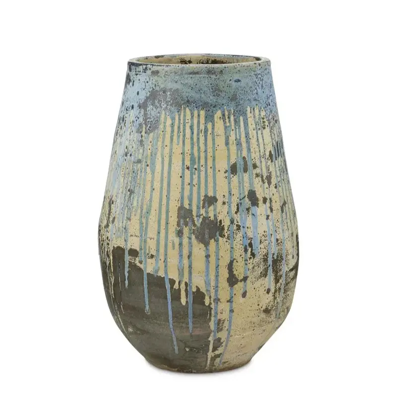 Antique-Style Terracotta Planter For Outdoor Use 1