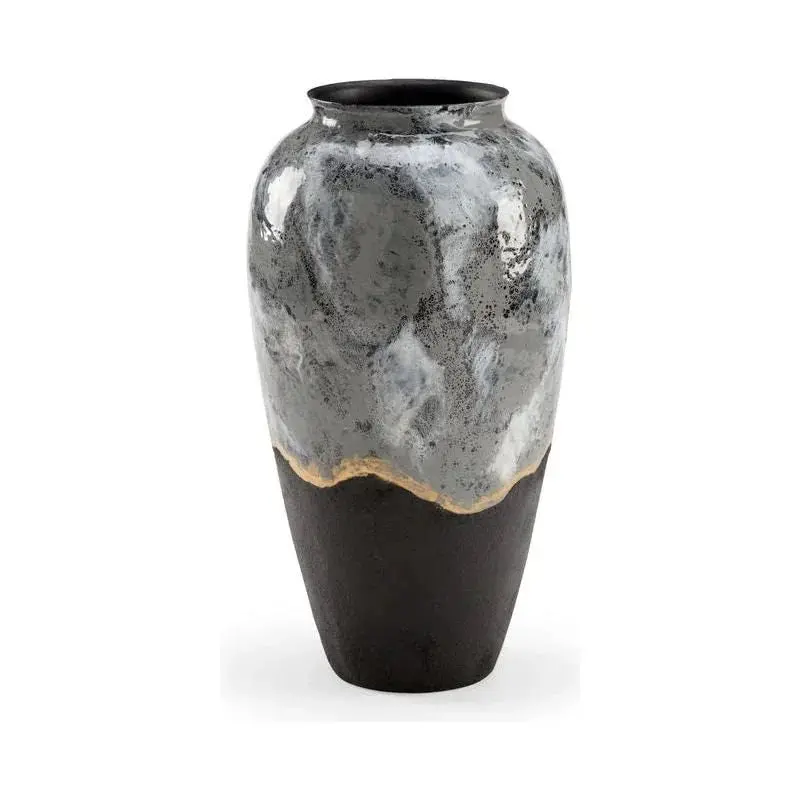 Ashur Industrial Iron Decorative Vase 1