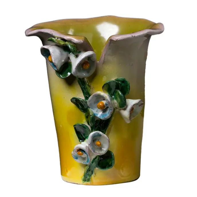 Bluebell-Inspired Ceramic Vase For Exterior Spaces 1