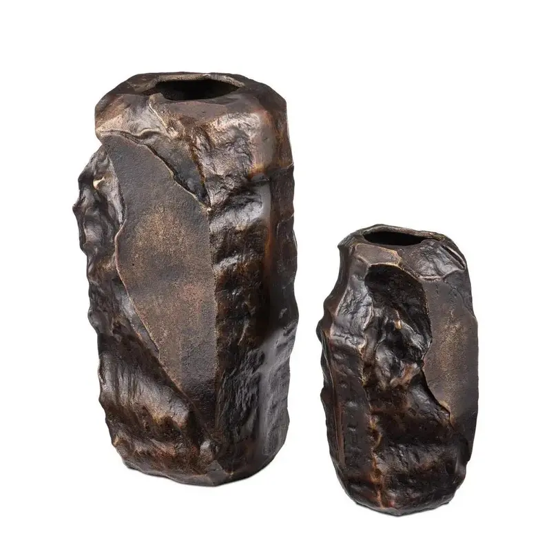 Carmelo Aluminum Vases – Modern Metallic Duo 1
