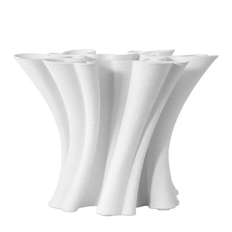 Godet Porcelain Vase – Twisted White Ceramic Design 1
