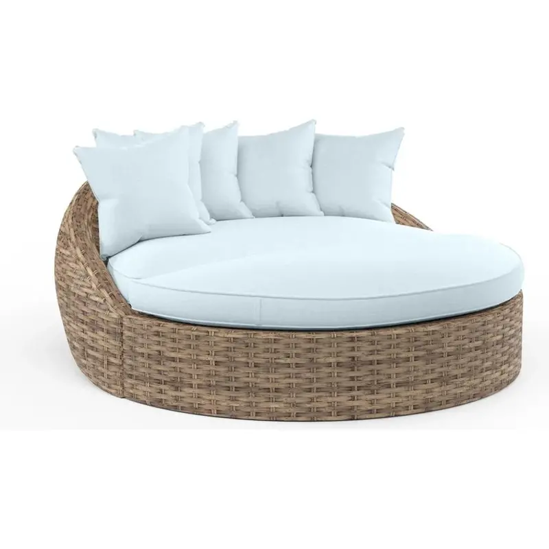 Havana Sunbrella Round Daybed With Canopy Support 1