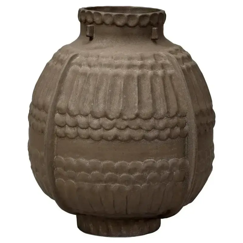 Legend Porcelain Vessel – Jamie Young Studio 1